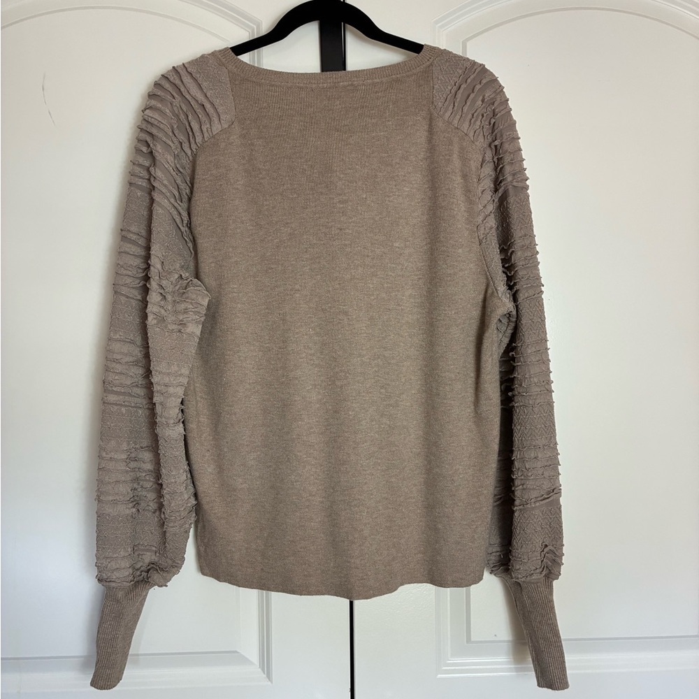 Cottagecore Tan Sweater with Textured Relaxed Sleeves V-Neck Soft Material XL - Picture 2 of 9